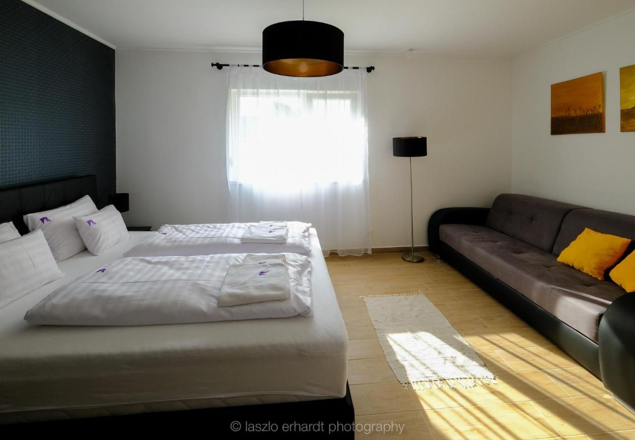 Ciprus Porta Apartmanok Balatonkenese Buitenkant foto