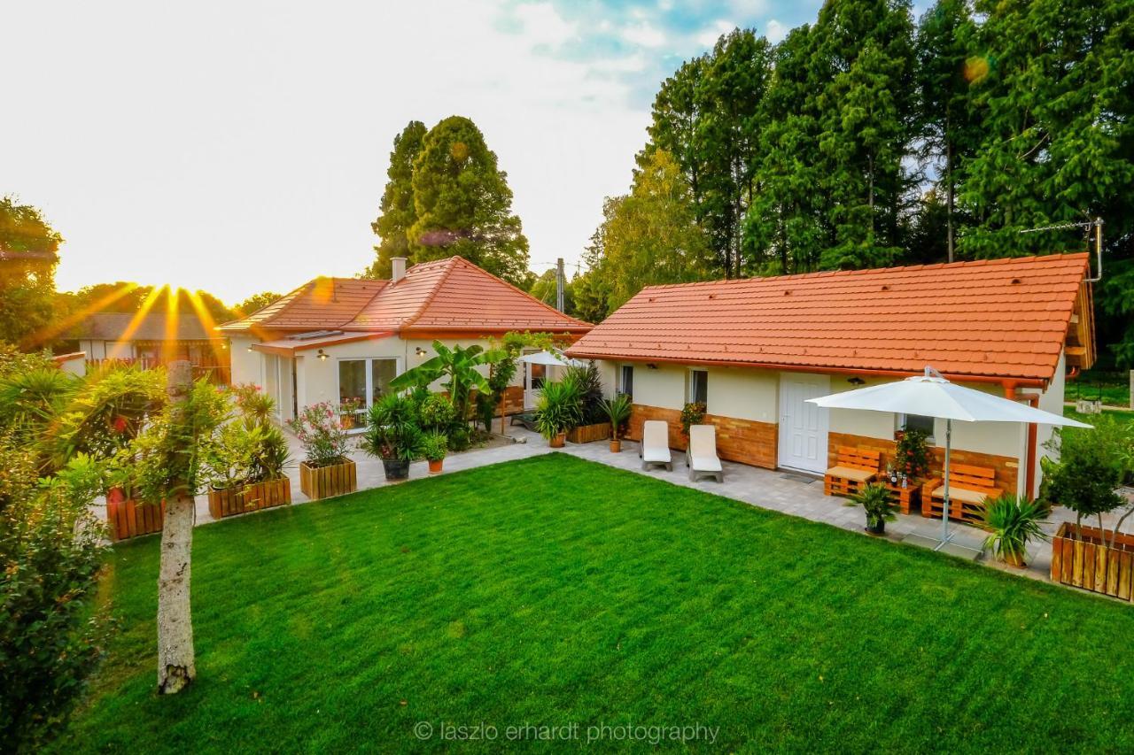 Ciprus Porta Apartmanok Balatonkenese Buitenkant foto